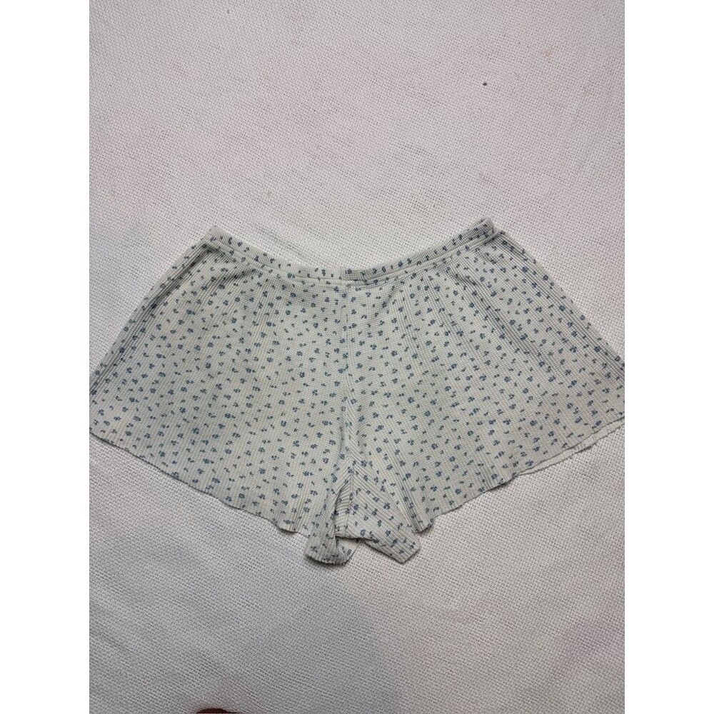 Brandy Melville Cream Knit Lounge Shorts Blue Floral Print preppy teenager white